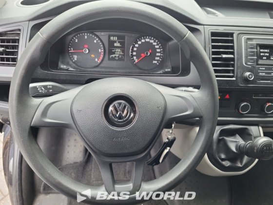 フォルクスワーゲン トランスポーター クローズドボックスバン