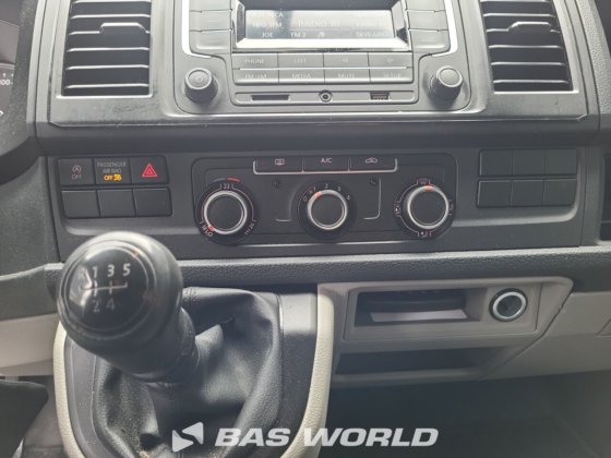 フォルクスワーゲン トランスポーター クローズドボックスバン