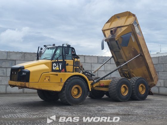 キャタピラー740 Bダンプトラック