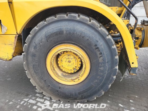 キャタピラー740 Bダンプトラック