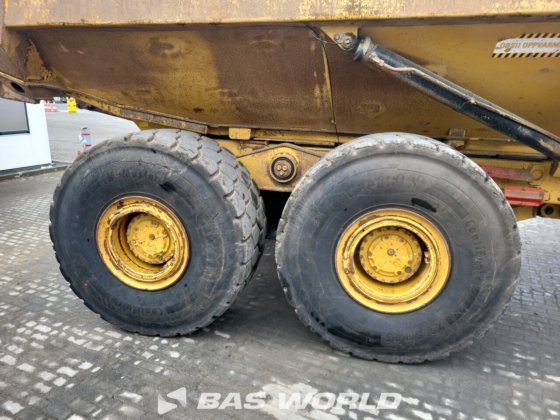 キャタピラー740 Bダンプトラック