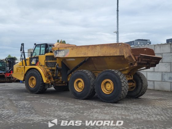 キャタピラー740 Bダンプトラック