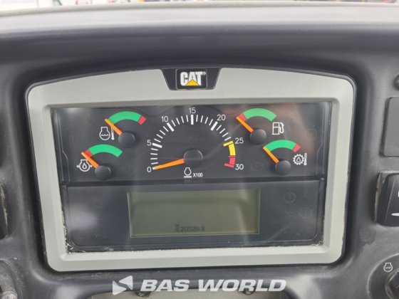 キャタピラー740 Bダンプトラック