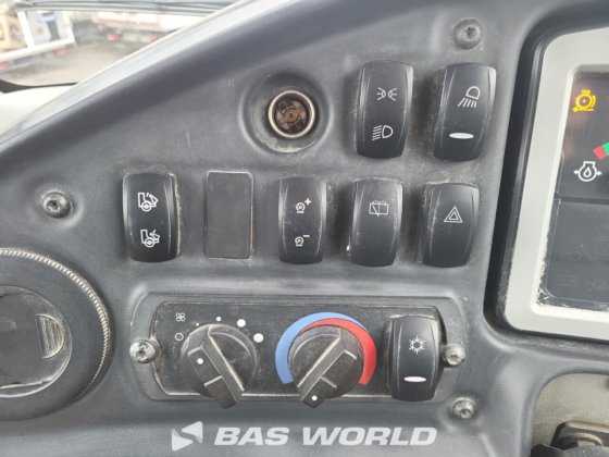 キャタピラー740 Bダンプトラック