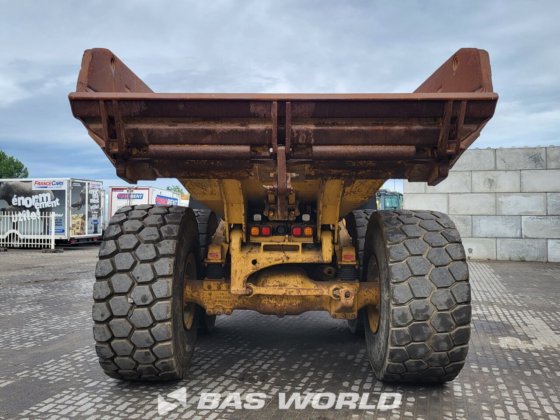 キャタピラー740 Bダンプトラック