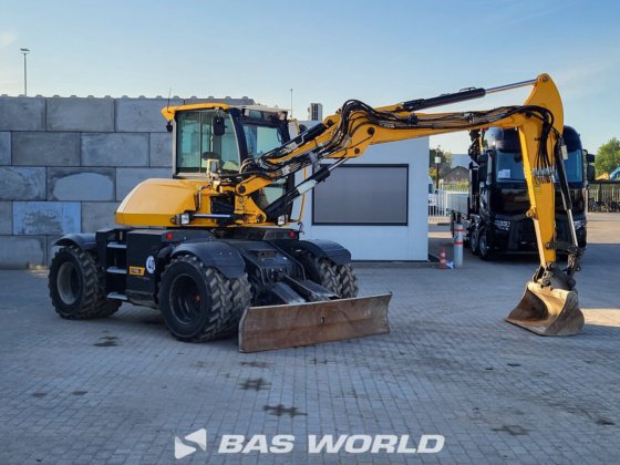 JCB HD110W T4F 轮式挖掘机