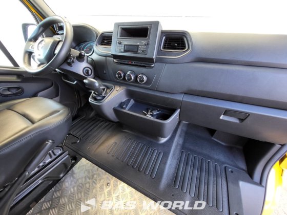 雷诺 Master Z.E. 77PK 封闭箱式货车