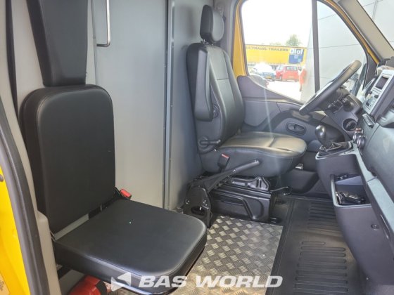 ルノー マスター Z.E. 77PK クローズドボックスバン