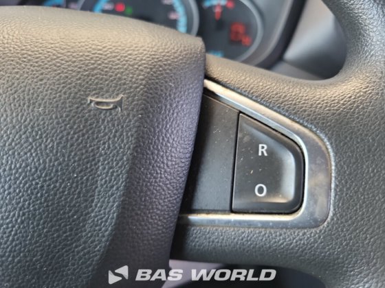 ルノー マスター Z.E. 77PK クローズドボックスバン