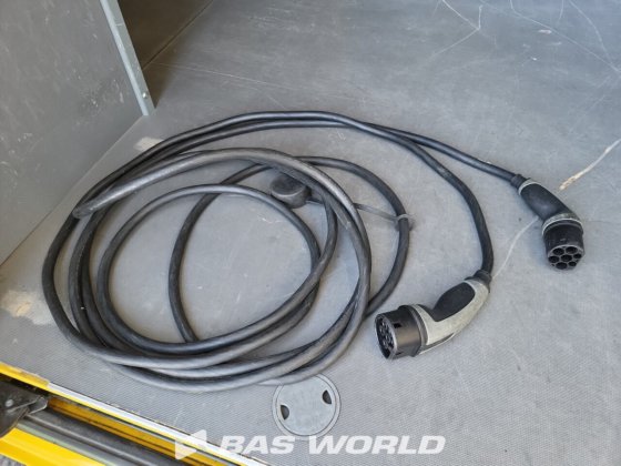 ルノー マスター Z.E. 77PK クローズドボックスバン