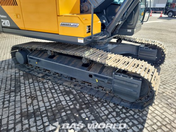 现代 R210 履带式挖掘机