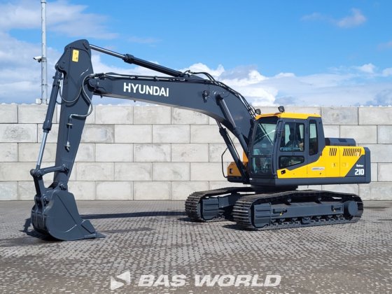 现代 R210 履带式挖掘机