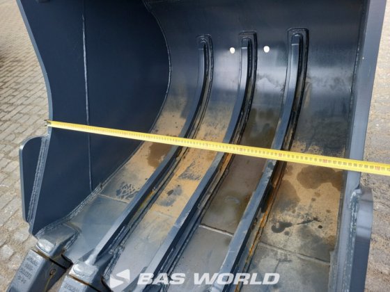 现代 R210 履带式挖掘机