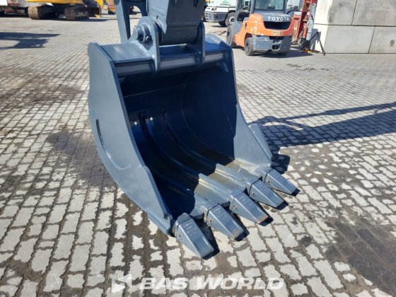 现代 R210 履带式挖掘机