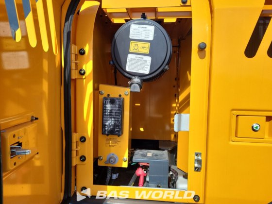 现代 R210 履带式挖掘机