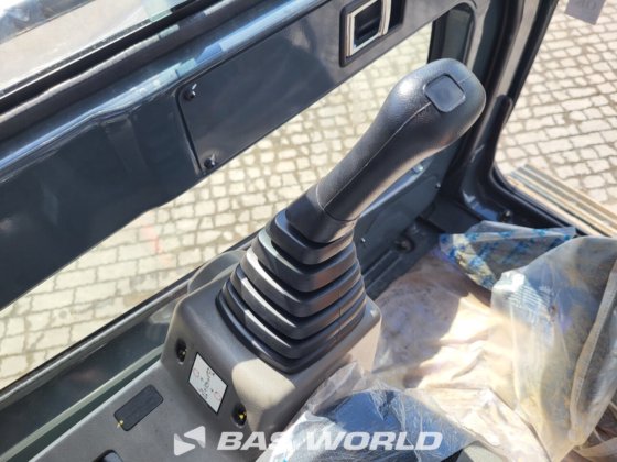 现代 R210 履带式挖掘机