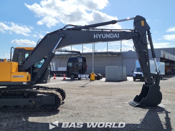 现代 R210 履带式挖掘机