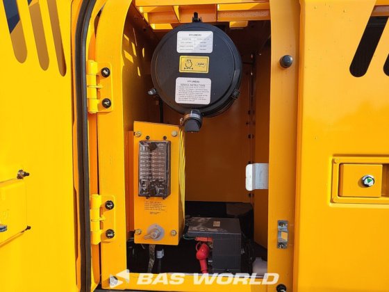 现代 R210 履带式挖掘机