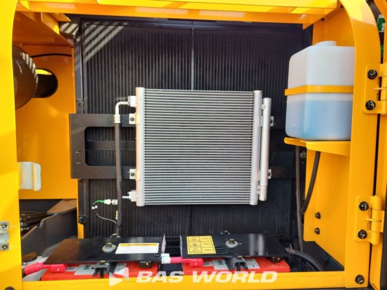 现代 R210 履带式挖掘机