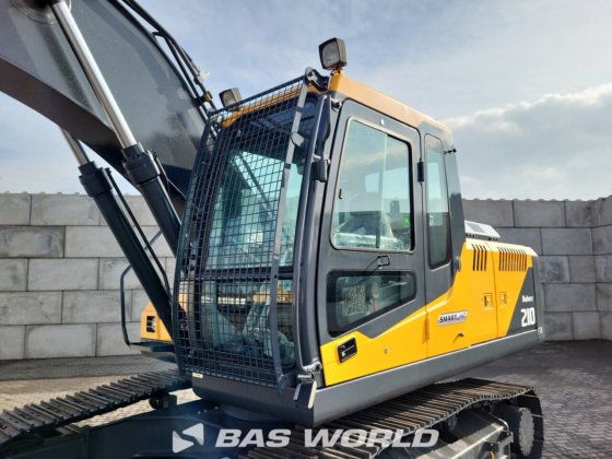 现代 R210 履带式挖掘机