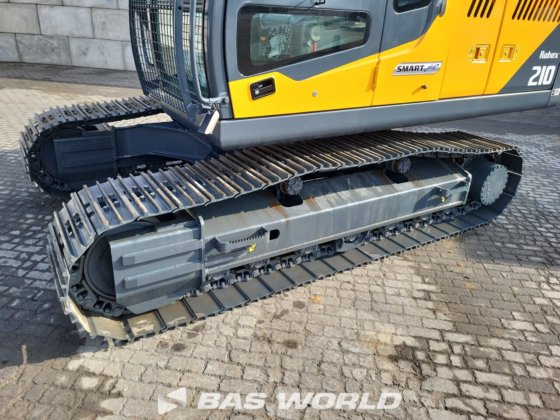 现代 R210 履带式挖掘机