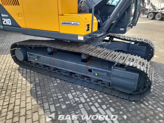 现代 R210 履带式挖掘机