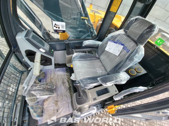 现代 R210 履带式挖掘机