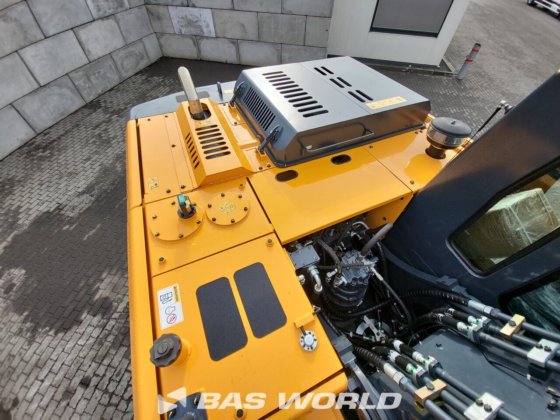 ヒュンダイ R210 クローラーショベル