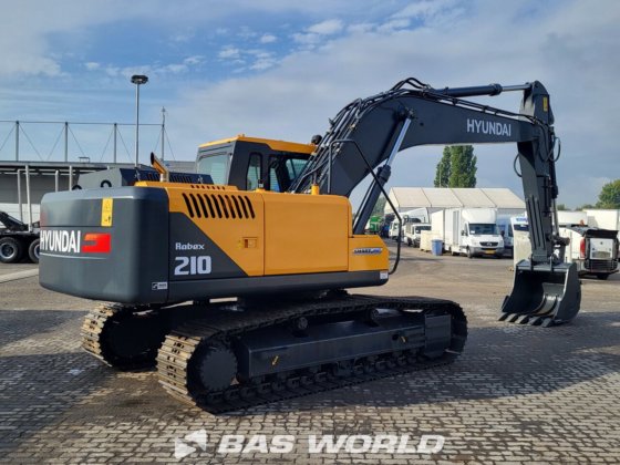 ヒュンダイ R210 クローラーショベル