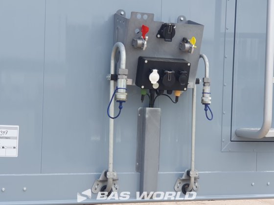 クレーカー・ウォーキング・フロア