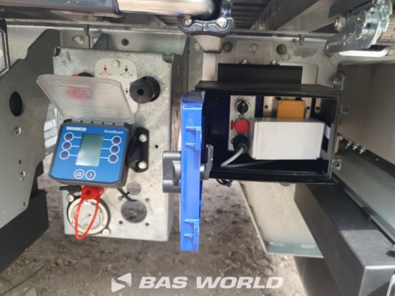 クレーカー・ウォーキング・フロア