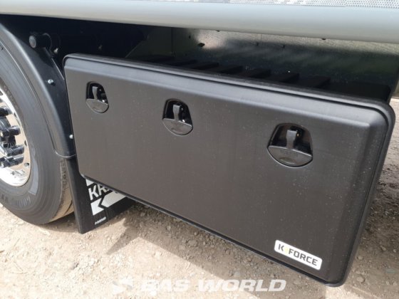 クレーカー・ウォーキング・フロア