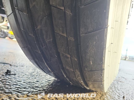 System Trailers Schiebeplanenauflieger