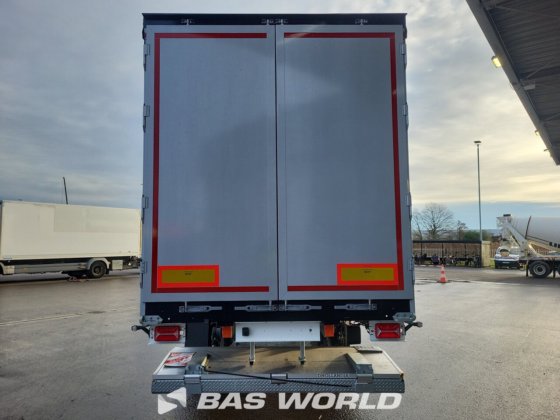 System Trailers Schiebeplanenauflieger