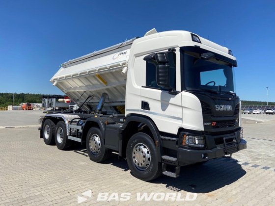 斯堪尼亚 P420 8X4 FML 自卸车