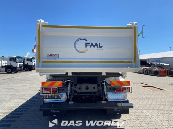 斯堪尼亚 P420 8X4 FML 自卸车