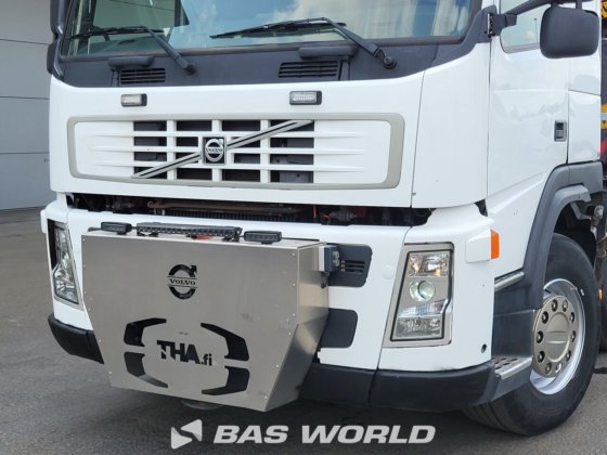沃尔沃 FM 480 8X2 平板卡车