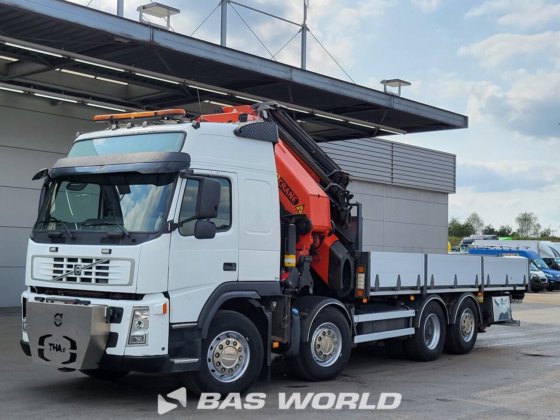 沃尔沃 FM 480 8X2 平板卡车