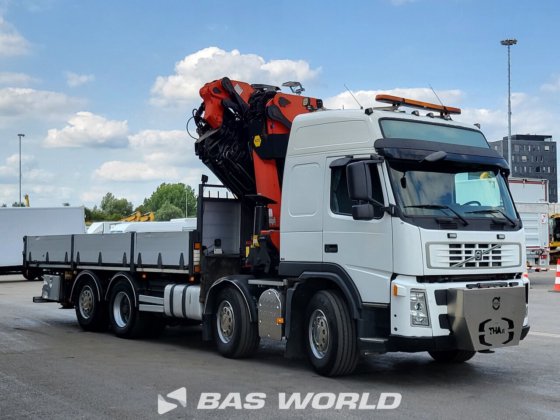 沃尔沃 FM 480 8X2 平板卡车