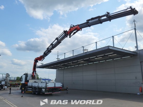 沃尔沃 FM 480 8X2 平板卡车