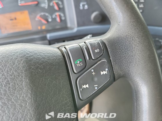 沃尔沃 FM 480 8X2 平板卡车
