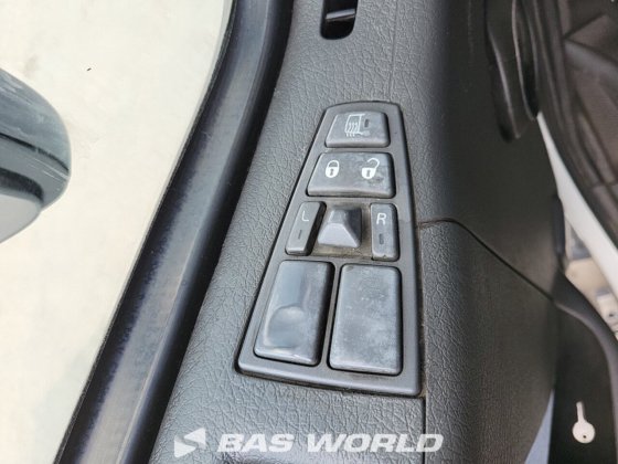 沃尔沃 FM 480 8X2 平板卡车