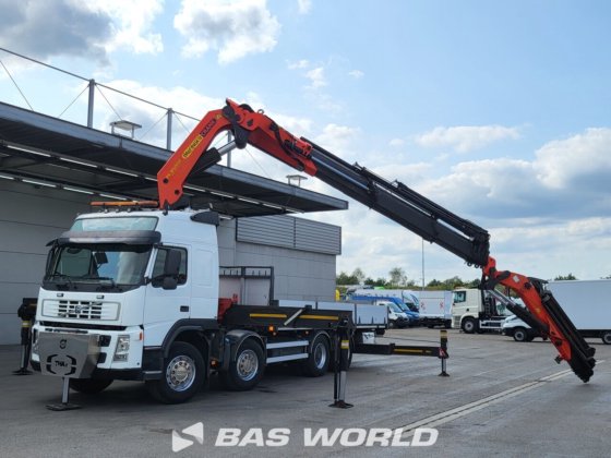 沃尔沃 FM 480 8X2 平板卡车