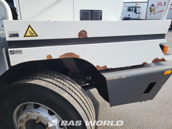 テルベルグYT222ターミナルトラクター