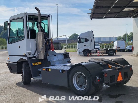 テルベルグYT222ターミナルトラクター