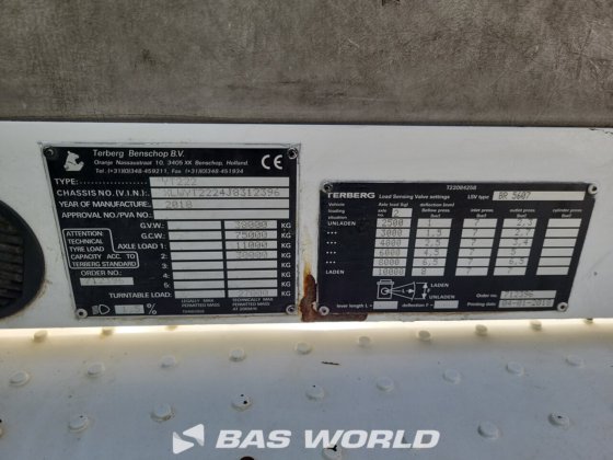 テルベルグYT222ターミナルトラクター