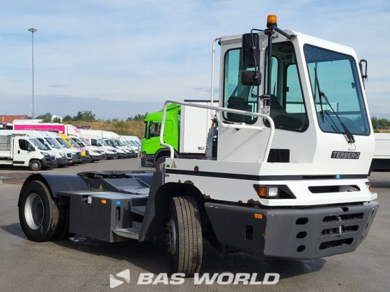 テルベルグYT222ターミナルトラクター