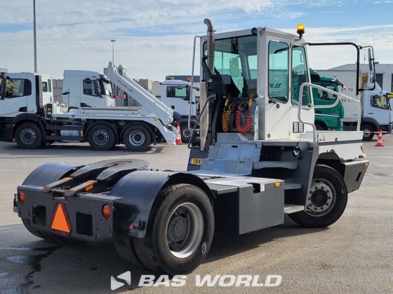 テルベルグYT222ターミナルトラクター