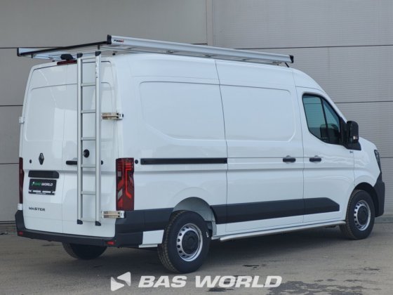 ルノー マスター 130PK クローズド・ボックス・バン