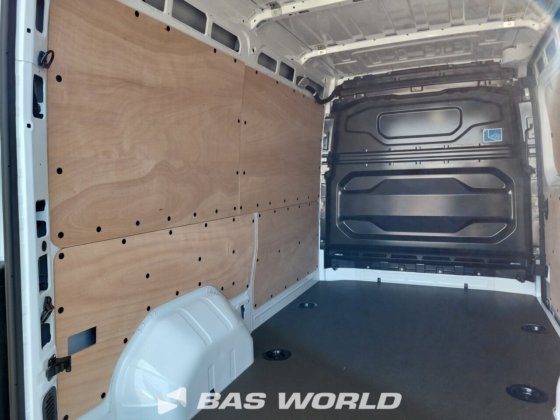 ルノー マスター 130PK クローズド・ボックス・バン